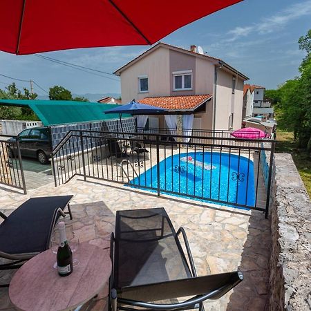 Apartment With A Private Swimming Pool, Garden & Bbq Gostinjac 외부 사진