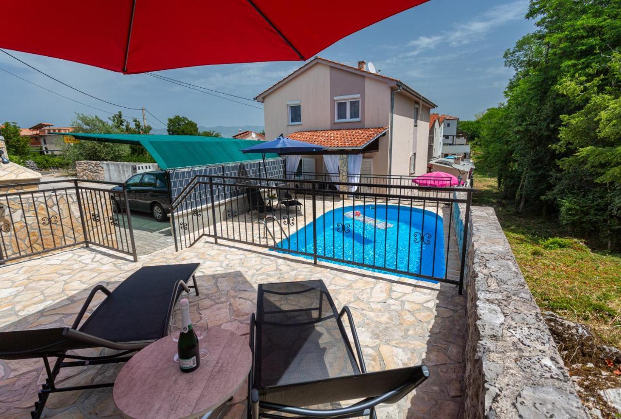Apartment With A Private Swimming Pool, Garden & Bbq Gostinjac 외부 사진