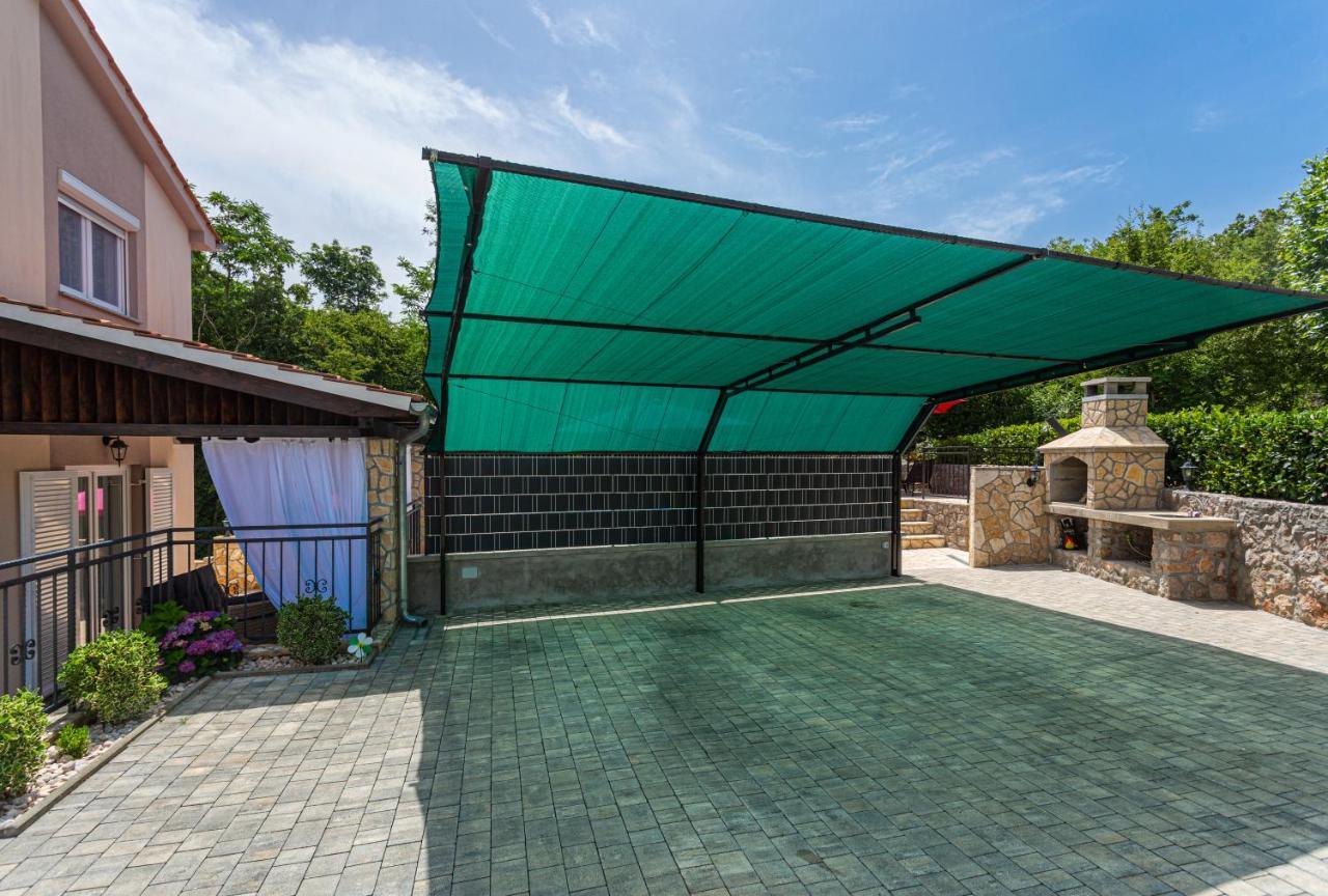 Apartment With A Private Swimming Pool, Garden & Bbq Gostinjac 외부 사진